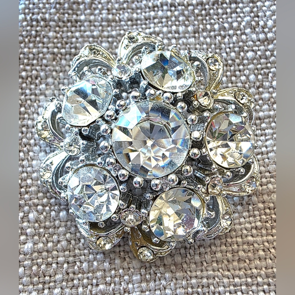 Vintage Coro Signed Brooch Silver Tone Floral Rhinestone - Picture 1 of 4